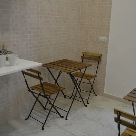 Antos 013 招待所 *